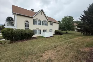1947 Willings Ln, Hellertown Boro, PA 18055 - Photo 2