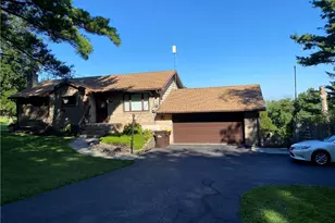 5443 S Mountain, Upper Milford Township, PA 18049 - Photo 2