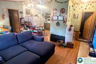 7814 Dougherty Dr, Middle Smithfield, PA 18302 - Photo 2