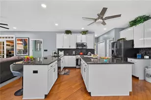 4205 Shadowstone Dr, Easton, PA 18040 - Photo 16