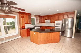 2202 High Meadow Rd, Springfield Twp, PA 18036 - Photo 8