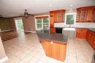 2202 High Meadow Rd, Springfield Twp, PA 18036 - Photo 10