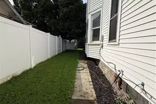 2026 Ealer St, Wilson, PA 18042 - Photo 28