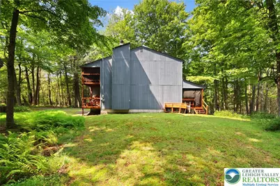 1022 Hilltop Drive, Newfoundland, PA 18445 - Photo 4