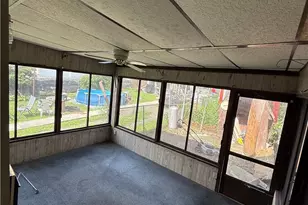 410 Jones St, Minersville, PA 17954 - Photo 6