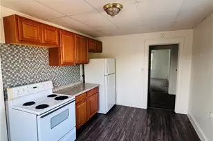 559 E Broad St, Bethlehem, PA 18018 - Photo 2