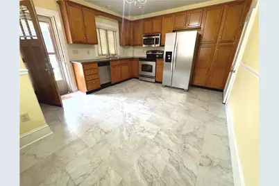 24 Pen Argyl Street, Pen Argyl, PA 18072 - Photo 4