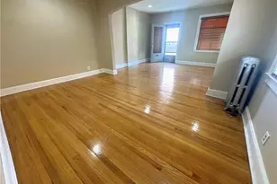 24 Pen Argyl St, Pen Argyl, PA 18072 - Photo 2
