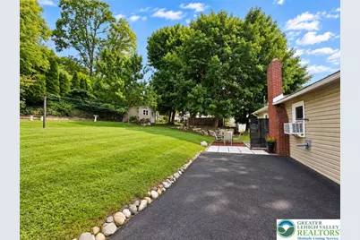 105 W Laurel Avenue, Pen Argyl, PA 18072 - Photo 6