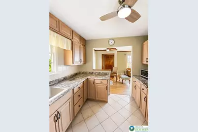 105 W Laurel Avenue, Pen Argyl, PA 18072 - Photo 10