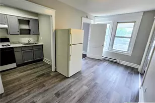 926 W Walnut St, Allentown City, PA 18102 - Photo 2