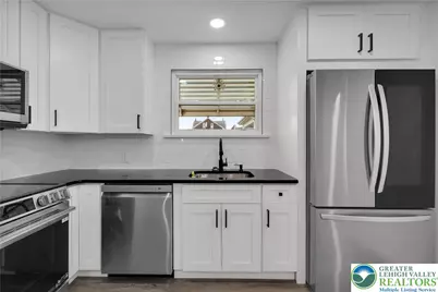 124 E Greenwich Street, Bethlehem City, PA 18018 - Photo 10