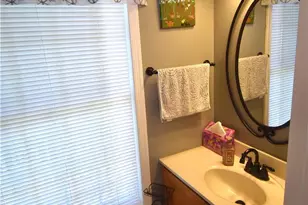 1545 Steeplechase Dr, Easton, PA 18040 - Photo 14