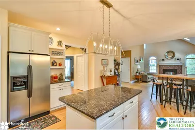 1596 Woodfield Drive, Bethlehem City, PA 18015 - Photo 8
