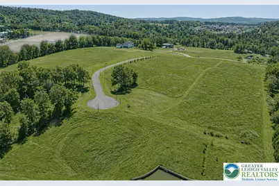 2602 Saddleback Lane, Upper Saucon Township, PA 18015 - Photo 6