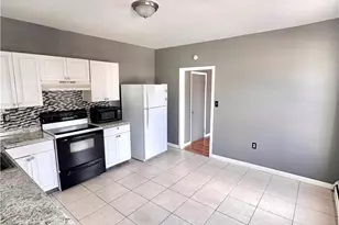 639 W Greenleaf St, Allentown City, PA 18102 - Photo 6