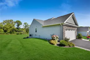 4221 Magnolia Ln, Whitehall Township, PA 18052 - Photo 10