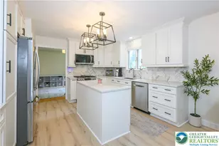 655 Yorkshire Rd, Hanover Twp, PA 18017 - Photo 12