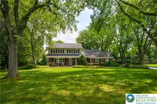 655 Yorkshire Rd, Hanover Twp, PA 18017 - Photo 2