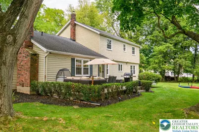 655 Yorkshire Road, Hanover Twp, PA 18017 - Photo 4