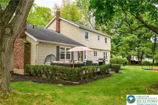 655 Yorkshire Rd, Hanover Twp, PA 18017 - Photo 4