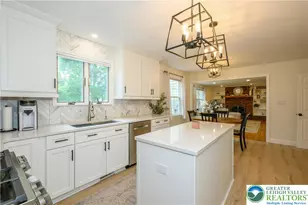 655 Yorkshire Rd, Hanover Twp, PA 18017 - Photo 14