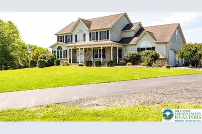 1603 Kings Court, Plainfield Township, PA 18072 - Photo 4