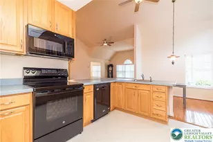 2869 Donegal Dr, Lower Macungie Township, PA 18062 - Photo 12