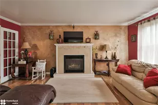 5016 Foxrun Ln, Whitehall Township, PA 18052 - Photo 6