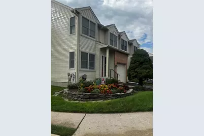 302 Oxford Place, Macungie Boro, PA 18062 - Photo 2