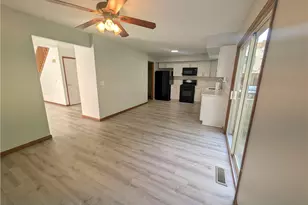 2621 Tamlynn Ct, Palmer Twp, PA 18045 - Photo 4