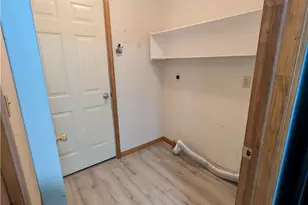 2621 Tamlynn Ct, Palmer Twp, PA 18045 - Photo 6