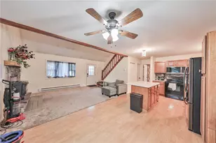 2114 Lakeview Rd, Bushkill, PA 18324 - Photo 4