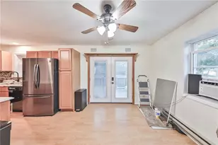 2114 Lakeview Rd, Bushkill, PA 18324 - Photo 14