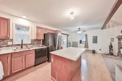 2114 Lakeview Road, Bushkill, PA 18324 - Photo 12