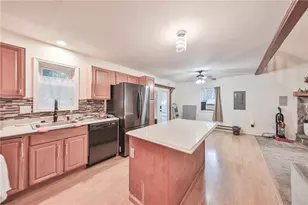 2114 Lakeview Rd, Bushkill, PA 18324 - Photo 12