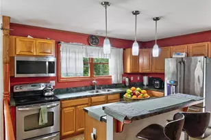 1326 Hilltop Dr, Tobyhanna Twp, PA 18334 - Photo 4