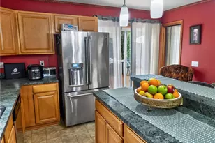 1326 Hilltop Dr, Tobyhanna Twp, PA 18334 - Photo 6