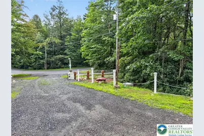 1326 Hilltop Drive, Tobyhanna Twp, PA 18334 - Photo 38