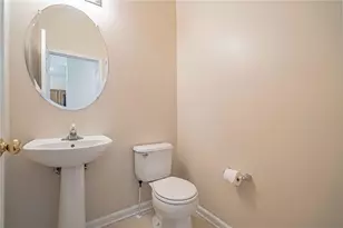 1147 Tudor Dr, Upper Macungie Township, PA 18031 - Photo 14