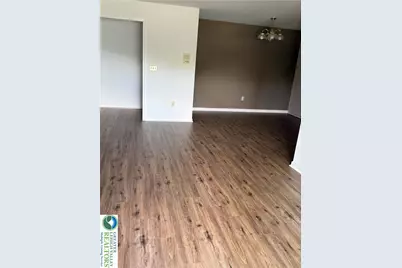916 Cold Spring Road #4, Lower Macungie Township, PA 18103 - Photo 2