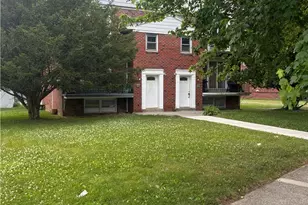 1906 Livingston, Bethlehem, PA 18017 - Photo 1