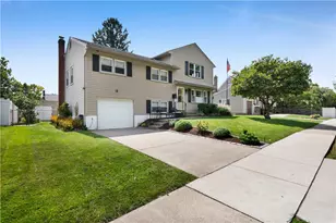 1938 Woodbury Rd, Bethlehem, PA 18017 - Photo 2