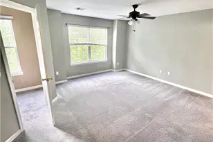 708 Trout Creek Ln, Allentown City, PA 18103 - Photo 12