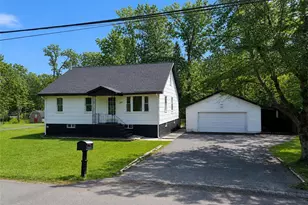 209 W Douglasville Rd, Bushkill Twp, PA 18064 - Photo 2