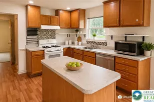 2014 Rolling Meadow Dr, Macungie Boro, PA 18062 - Photo 8
