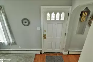 526 Lechauwecki Ave, Fountain Hill Boro, PA 18015 - Photo 4