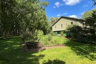 364 W Mountain Rd, Bushkill Twp, PA 18091 - Photo 8