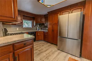 36 N 5th St, Bangor, PA 18013 - Photo 8