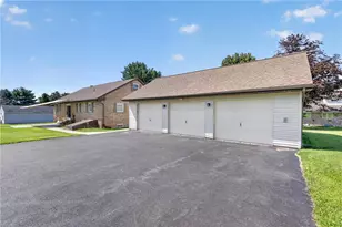 752 Claremont Ave, Rush Twp, PA 18252 - Photo 2